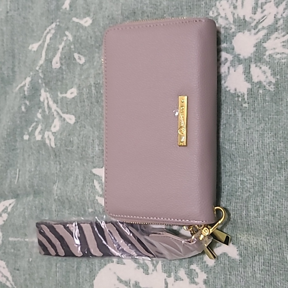 Nwob joy mangano wallet